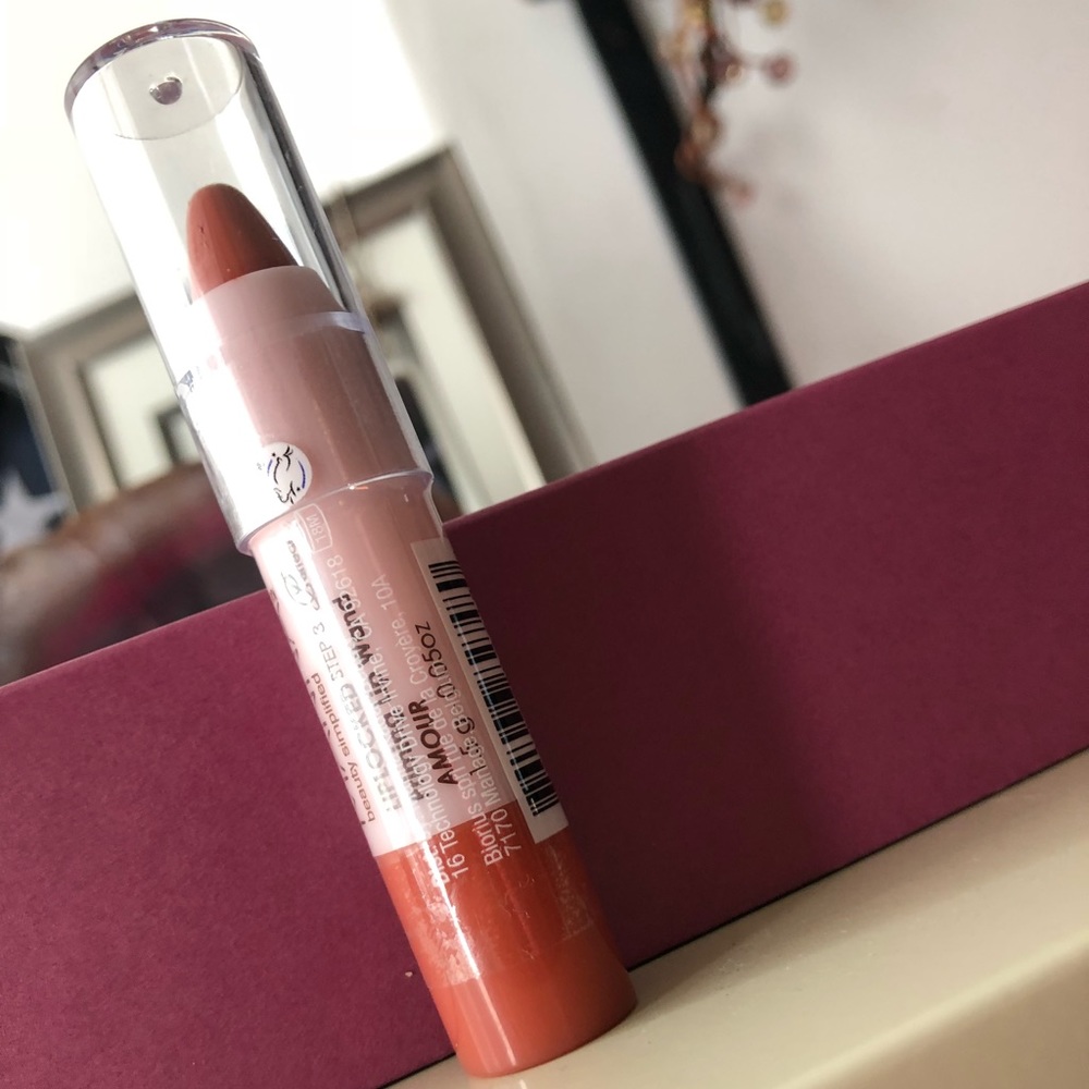 Manna Kadar Liplocked Priming Lip Wand - Picture 2 of 8